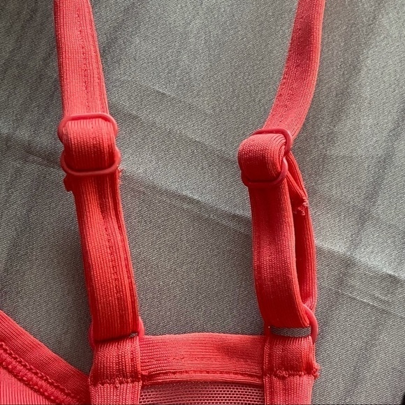 ✅HOST Pick✅ Victoria’s Secret Adjustable Bra, Small - Picture 3 of 7